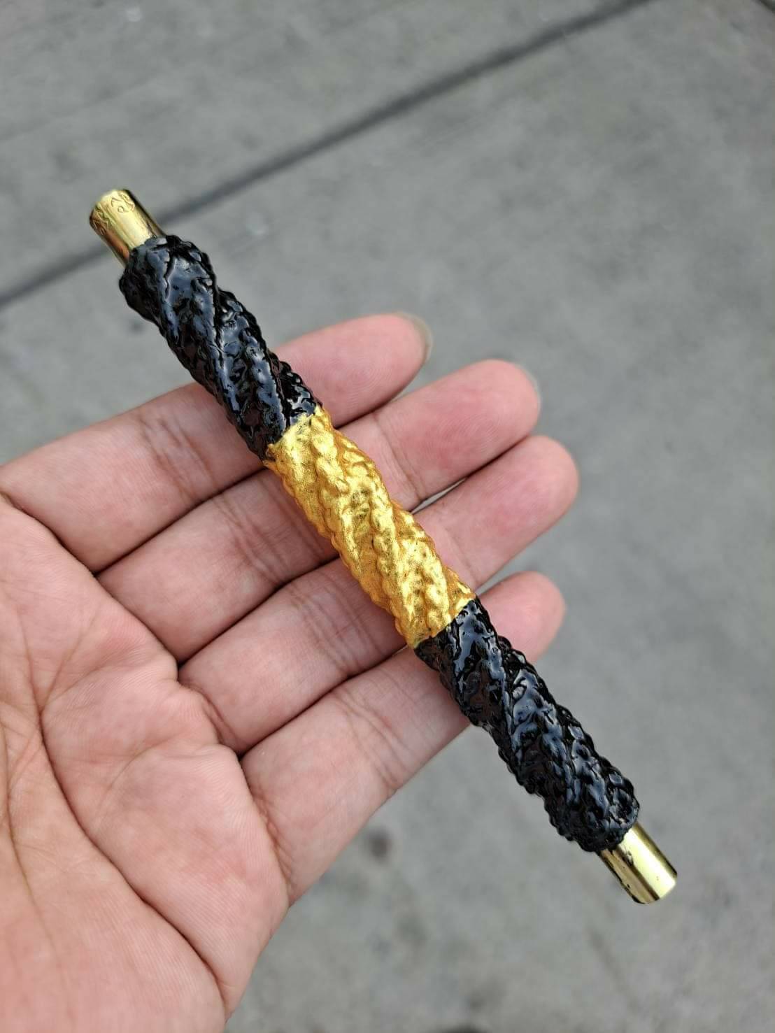 ตะกรุดโสฬสมหามงคล(3) ครูบาแบ่ง ฐามุตตโม วัดบ้านโตนด นครราชสีมา ดอกสีดำ ปี 2564