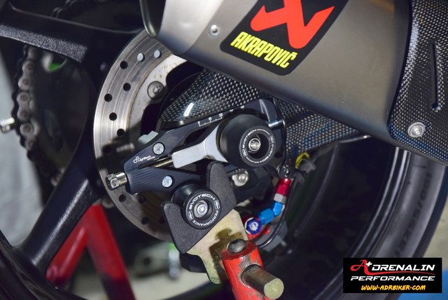 Lightech ชุดตั้งโซ่ (Chain Adjuster kit) สำหรับ MT-10