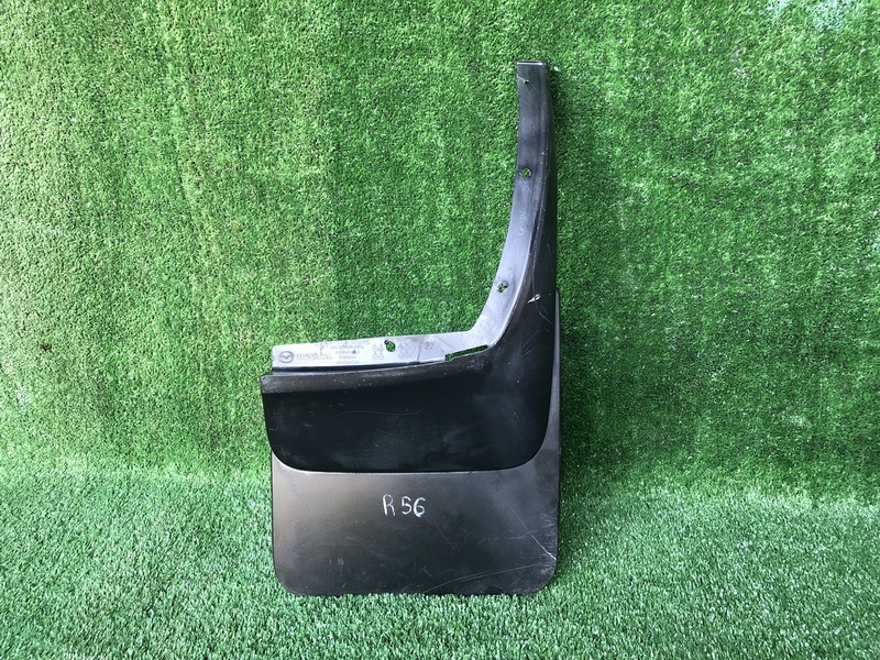 แผ่นกันโคลนรถยนต์