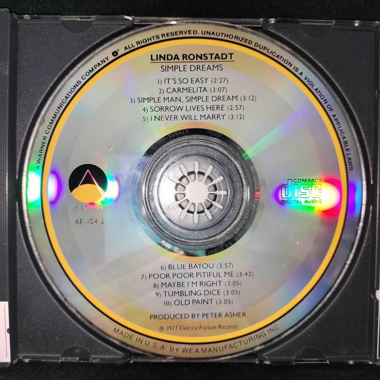 Linda Ronstadt – Simple Dreams / USA / ทะลุขอบ (ไม่โดนเนื้อแผ่น) / แผ่นดี