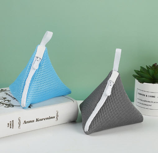 กระเป๋าผ้าใส่เศษเหรียญ,กระเป๋า