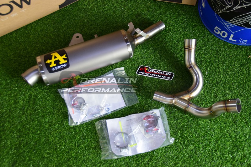 คอกลาง Arrow สำหรับ Desert X 950 ใส่ได้กับปลายทุกยี่ห้อ รวมทั้งท่อเดิม (For Exhibition only)