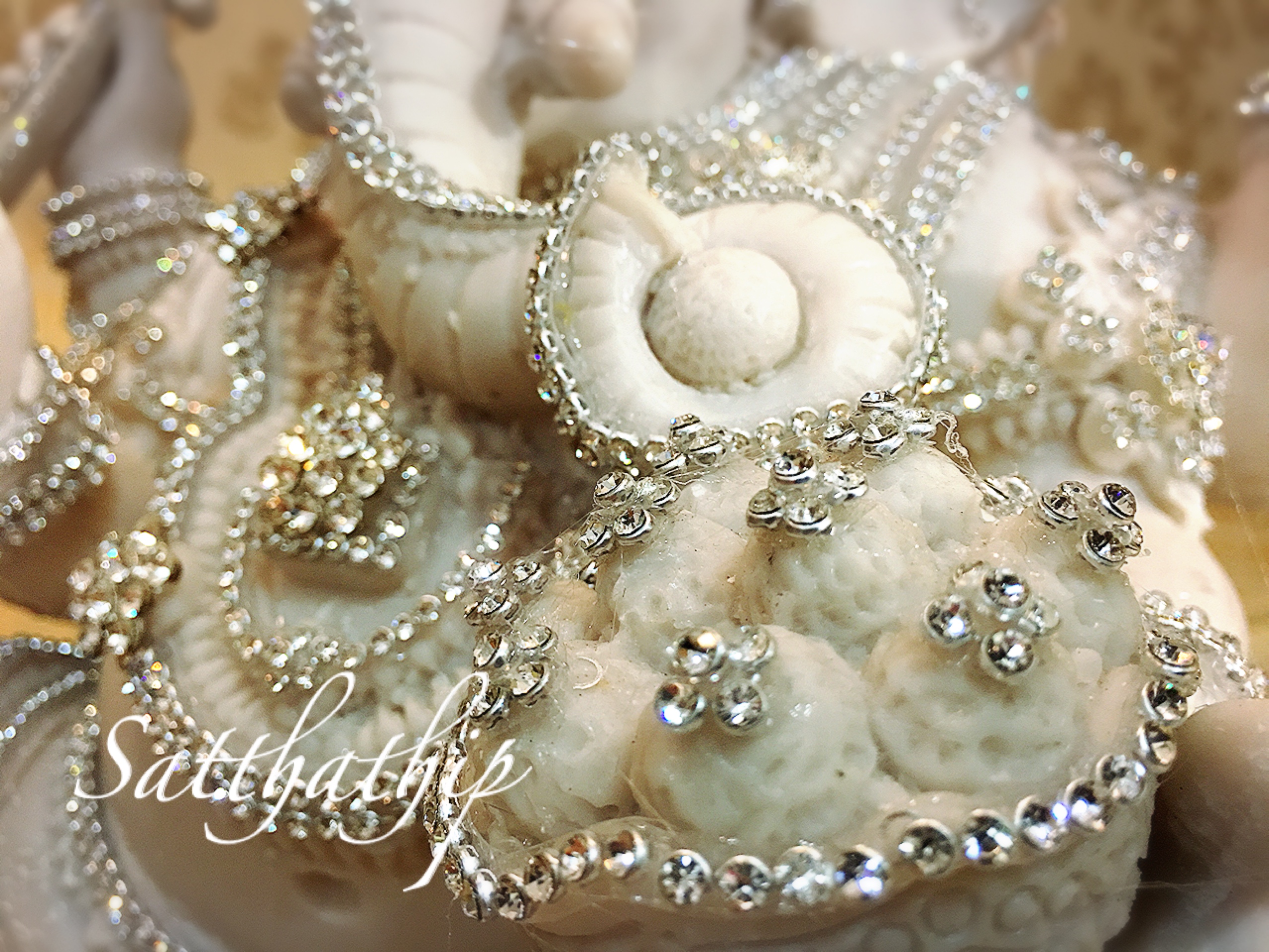 พระพิฆเนศ ปางสัมปทายะคเณศ (เรซิ่น แต่งองค์) - Ganesha: Lord of Success