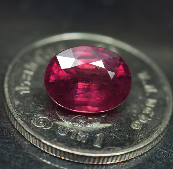 พลอยทับทิม (Ruby) 3.15 กะรัตสีแดงม่วง