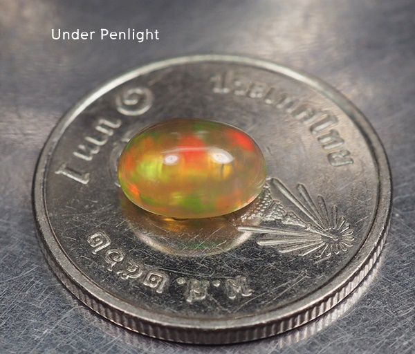 โอปอหลากสี (Multi Opal) 1.05 กะรัต