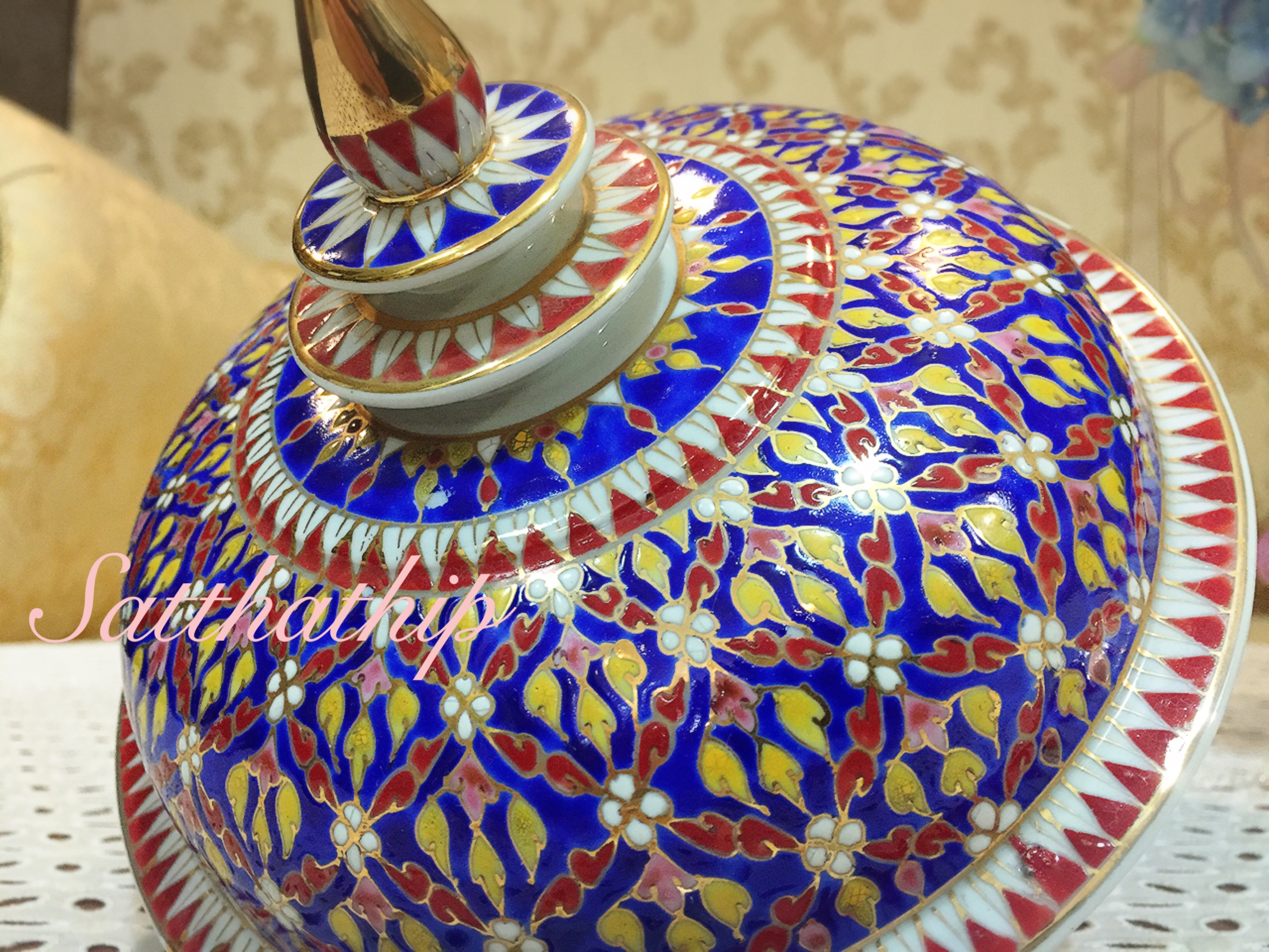 โกศอัฐิ เบญจรงค์ - โถ เบญจรงค์ - โถบรรจุอัฐิ