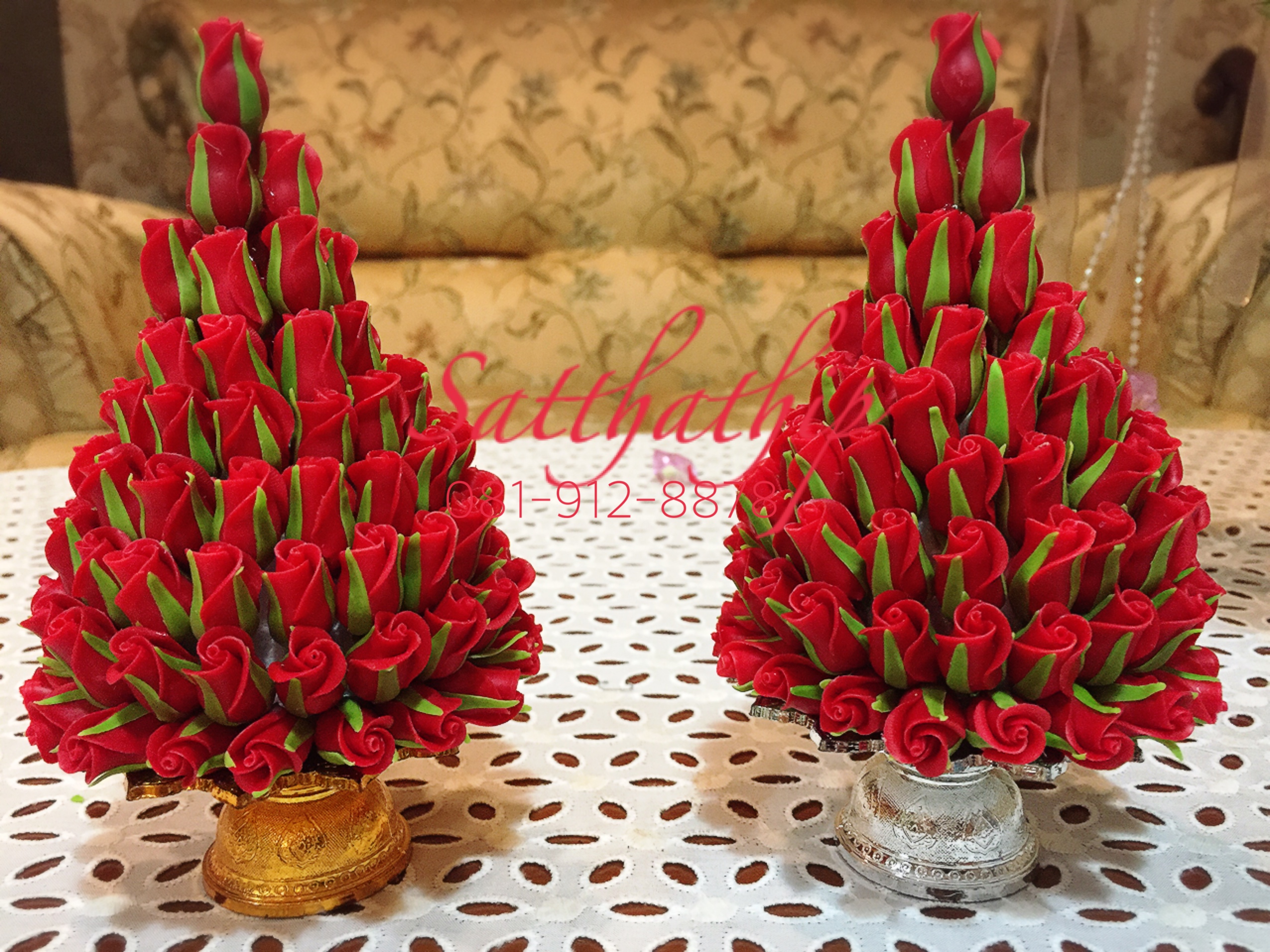 พานพุ่มดอกกุหลาบ ประดิษฐ์จากดิน [3.5 นิ้ว 950 บาท/คู่]