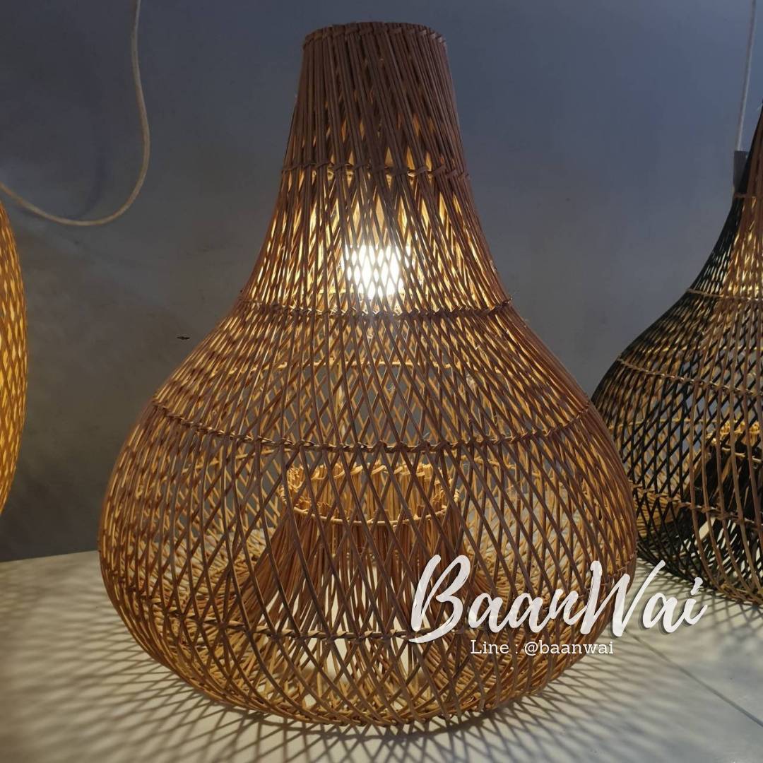 โคมไฟหวายสาน ทรงน้ำเต้า ขนาด 45 * 50 cm