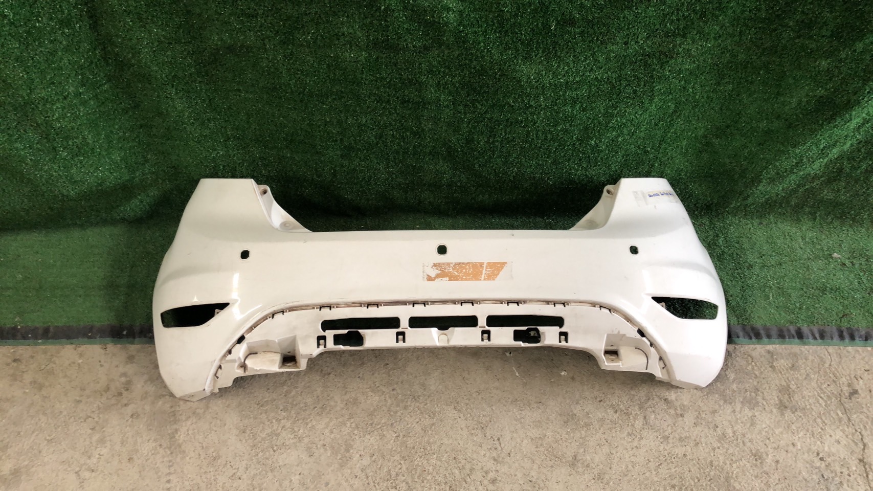 กันชนหลัง Ford Fiesta 2009-14