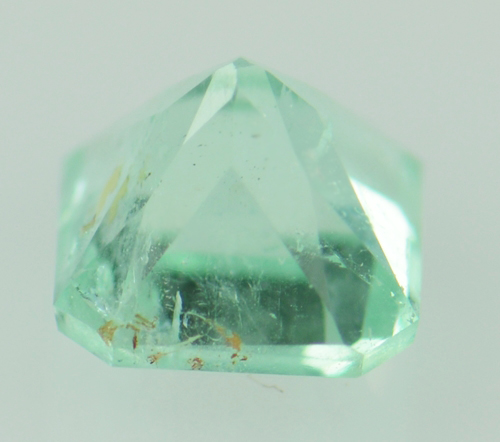 พลอยมรกตดิบ (Emerald) 0.70 กะรัต No oil