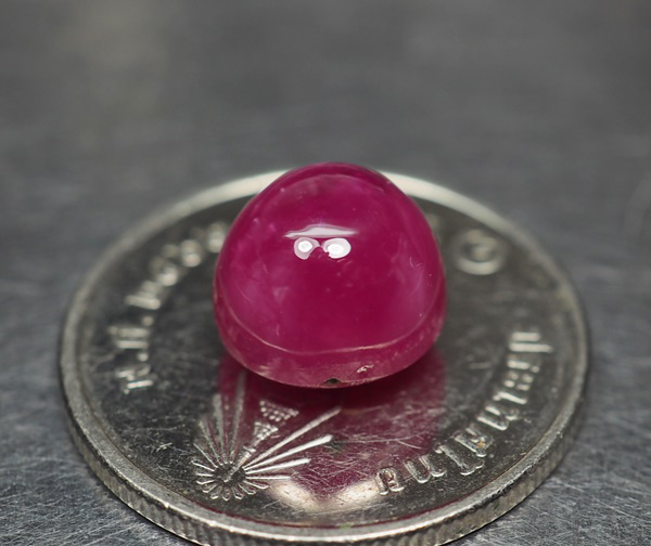 พลอยทับทิม (Ruby) 5.56 กะรัตสีชมพู