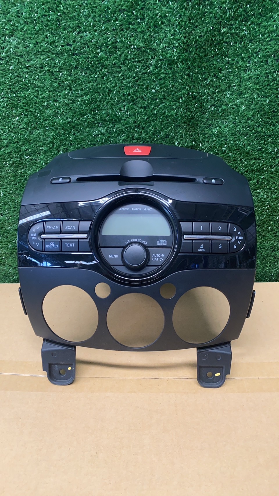 แผงเครื่องเสียง Mazda2