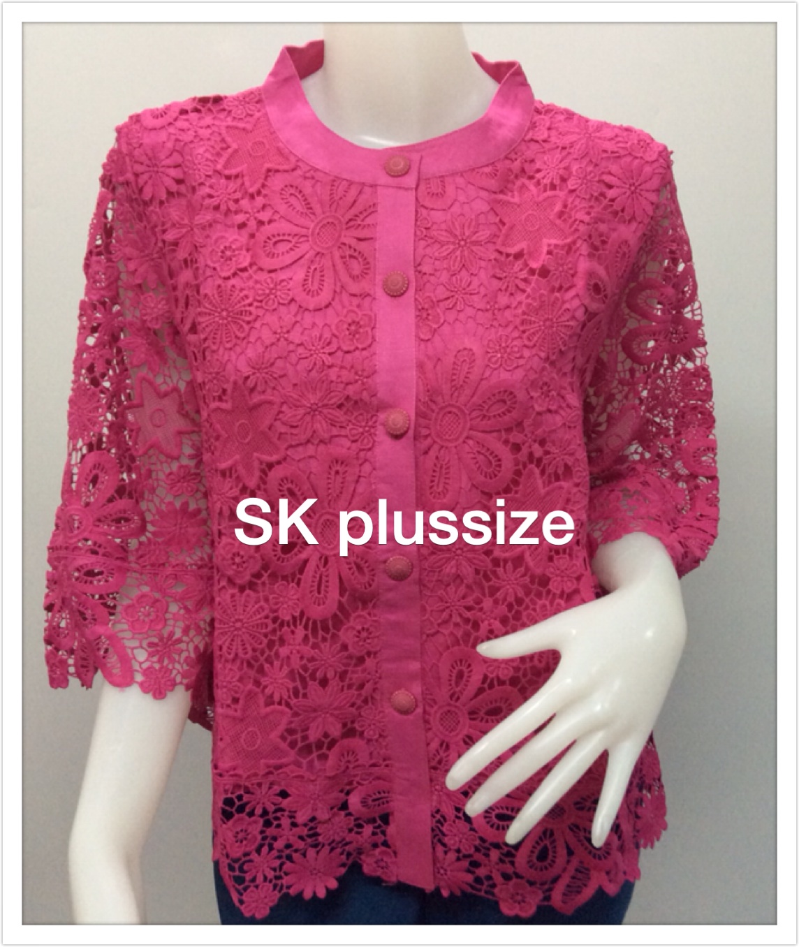 เสื้อลูกไม้ทรงเอ คอจีน แขน 3 ส่วน สีบานเย็น รอบอก 44 นิ้ว