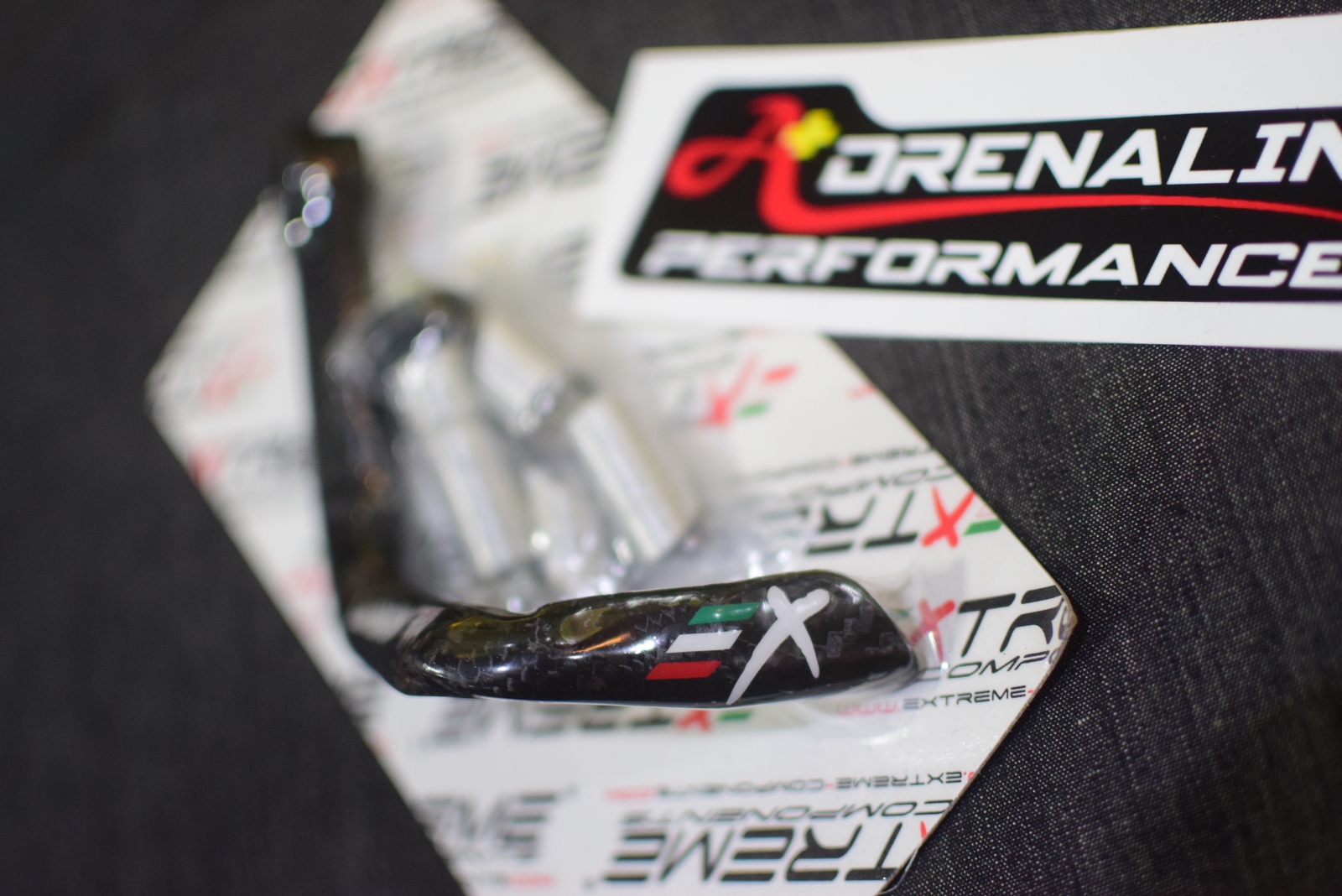 การ์ดแฮนด์ extreme components คาร์บอน ทรง GP สำหรับ M937