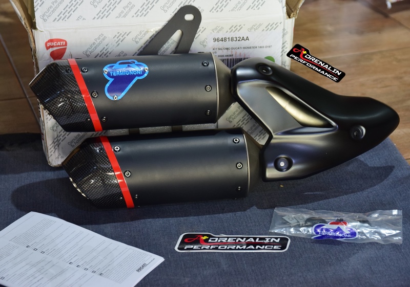 ท่อคู่ termignoni สำหรับ Monster 937 ducati performance ท่อดำปากคาร์บอน เฉพาะปลาย (For Exhibition only)