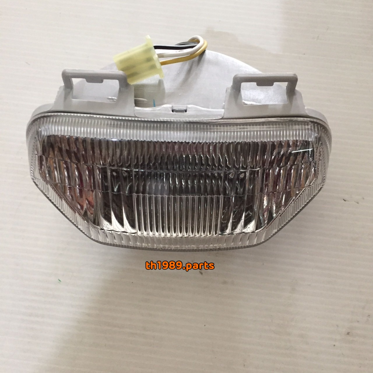 ชุดไฟหน้า สำหรับรุ่น RC110 K-V อะไหล่แท้ SUZUKI 35100-31CF0-000