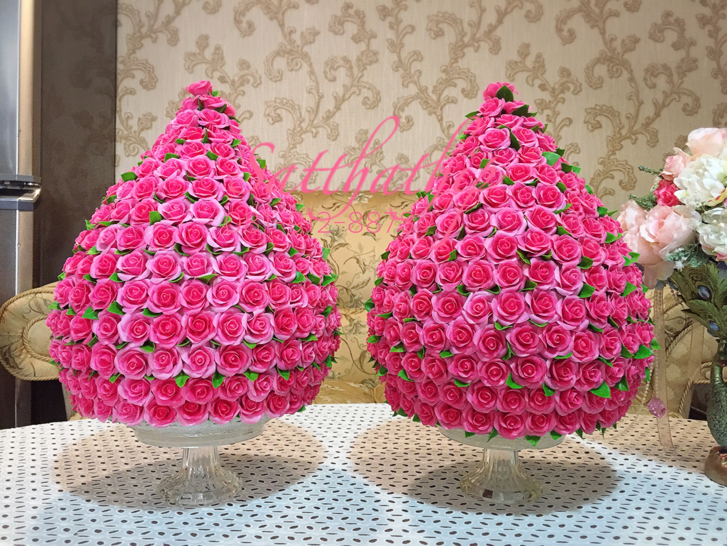 พานพุ่มดอกกุหลาบ ประดิษฐ์จากดิน [10 นิ้ว 9600 บาท/คู่]