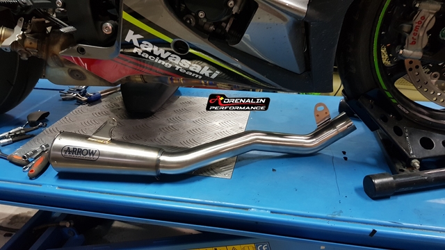 ท่อ Arrow รุ่น Pro-Race titanium สำหรับ ZX10R ปี 2016 ขึ้นไป (For Exhibition only)