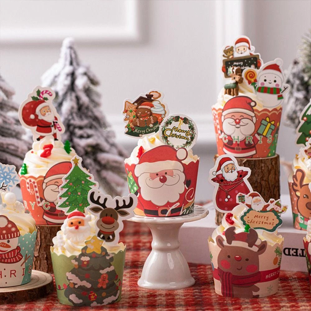 กระทง/ ถ้วยปาเน็ตโทน ก้น 5 cm. ลายคริสต์มาส 50 ใบ (09-8234)