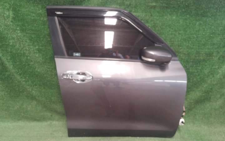 ประตูหน้า R Suzuki Swift