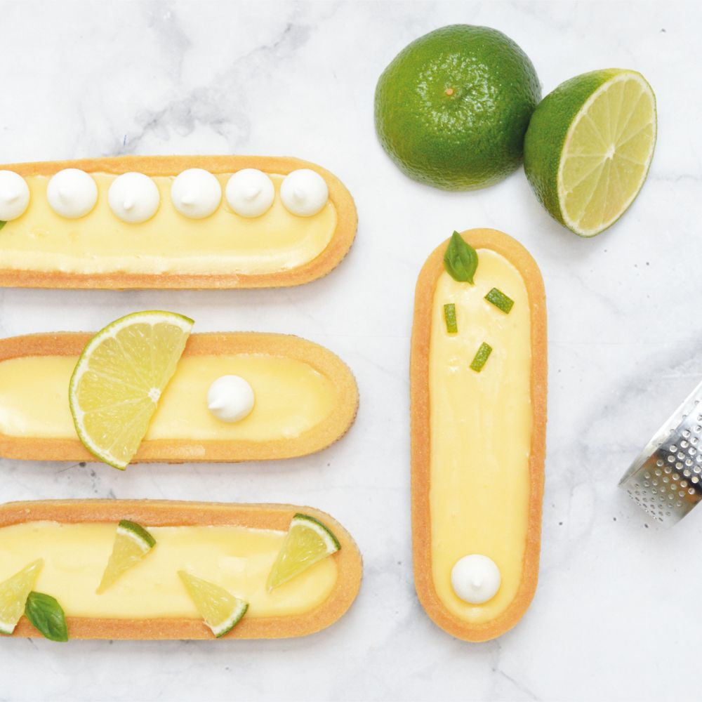 พิมพ์ทาร์ตว วงรี สแตนเลส เจาะรู Oval Tartlet Mold Perforated 4 x 13 x2 cm. (11-8798)