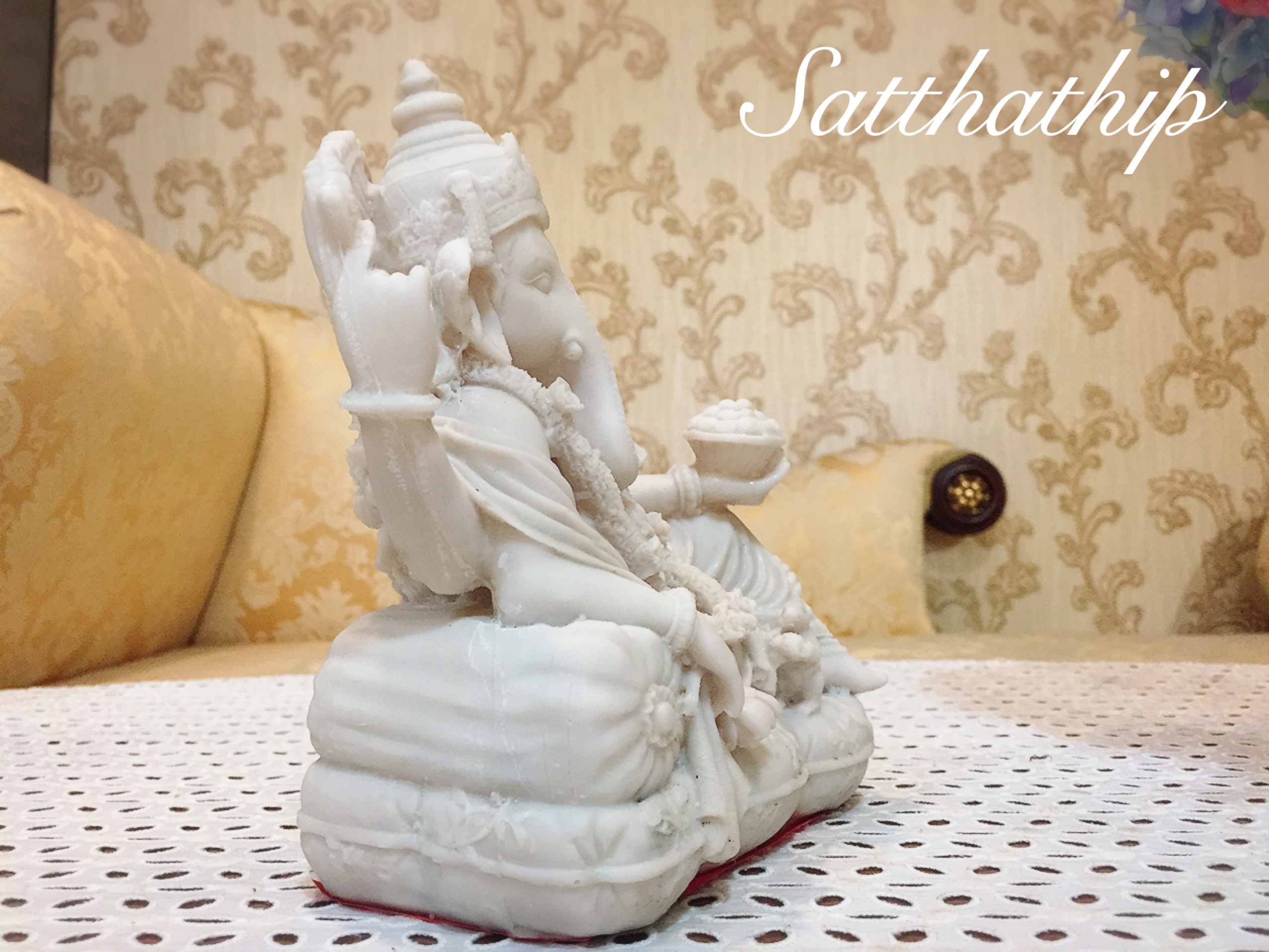 พระพิฆเนศ ปางเสวยสุข (เรซิ่น) - Ganesha: Lord of Success