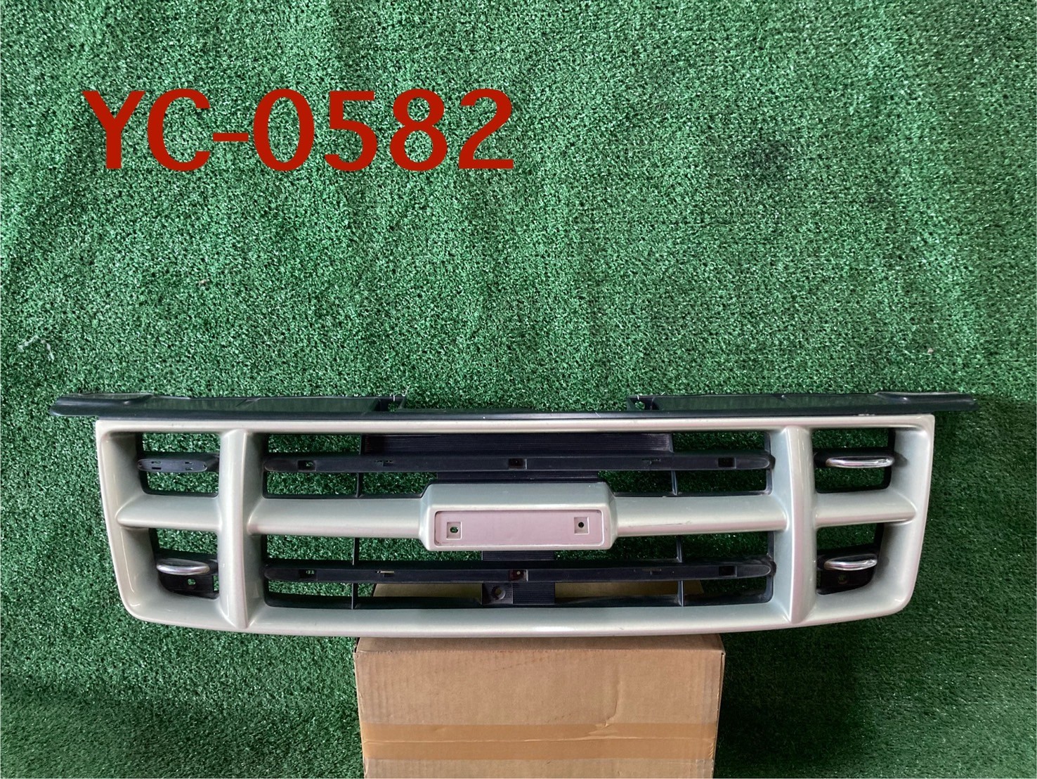 หน้ากระจัง Isuzu D-max 2007-2010 TW มือสอง