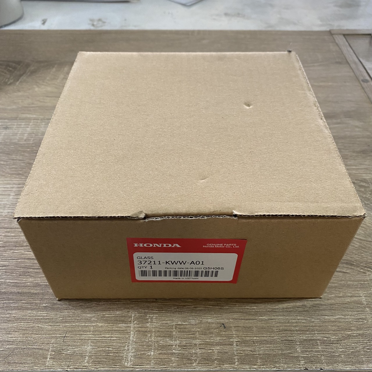 ฝาครอบมาตรวัดตอนบน สำหรับรุ่น WAVE110i อะไหล่แท้ HONDA 37211-KWW-641 ใช้แทน 37211-KWW-A01 ได้
