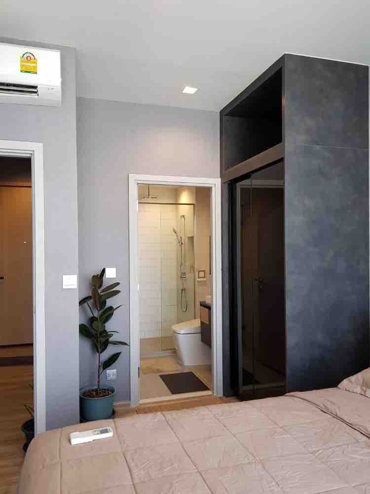 The Line Jatujak-Mochit