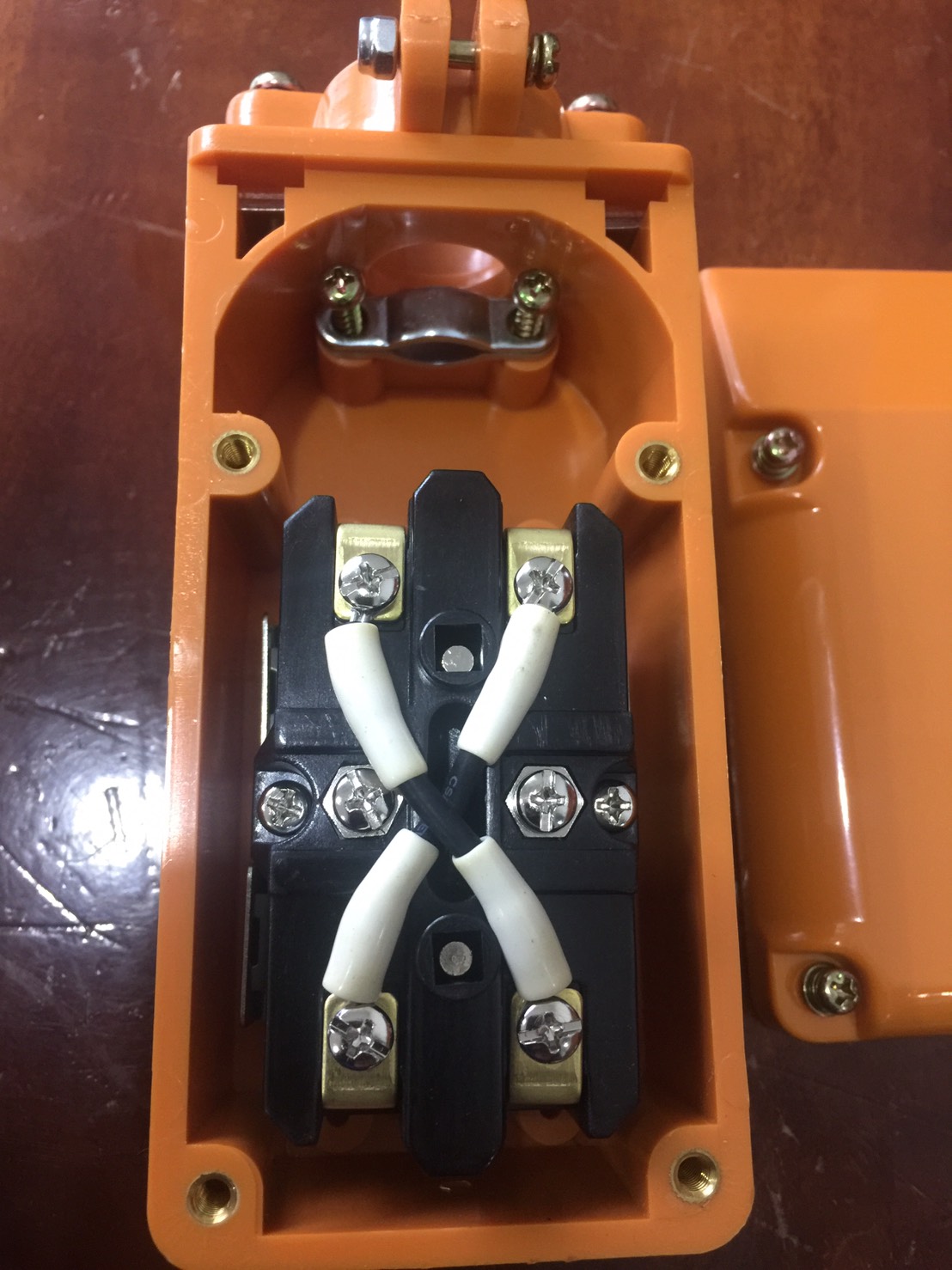 Hoist Pushbutton Switch 2 point, Direct Operation type/สวิทช์ 2 ปุ่ม ขึ้นลงไม่ผ่านแมกเนติก/COB21