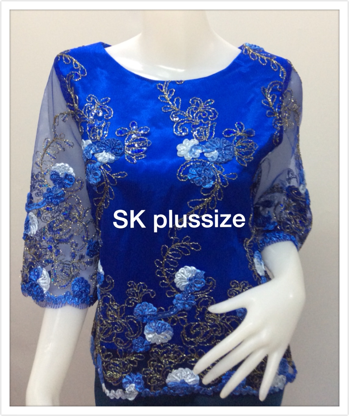 เสื้อลูกไม้บุหงา คอปาด แขน 3 ส่วน สีน้ำเงิน รอบอก 36 นิ้ว