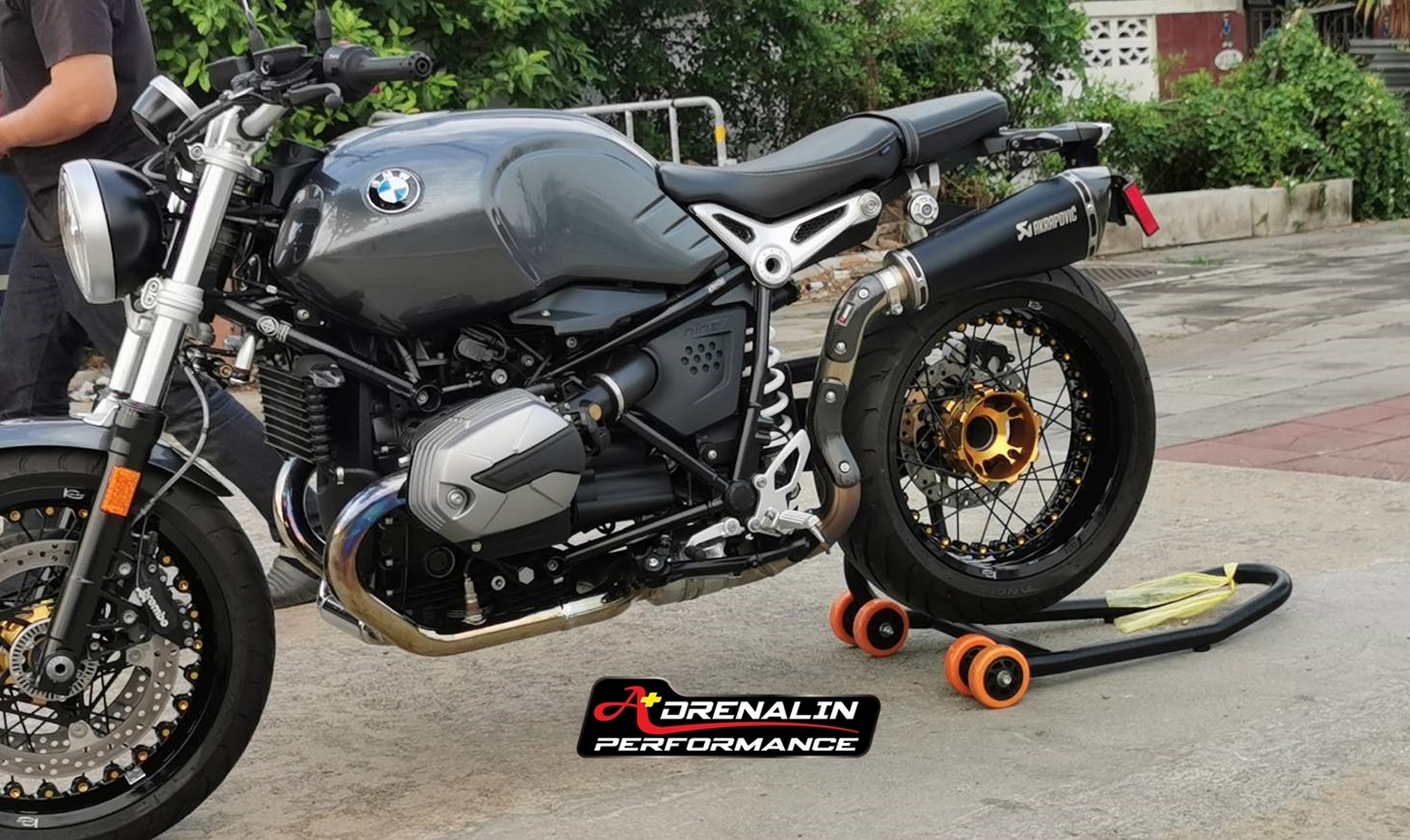 ล้อ Kineo สำหรับ R nine T 2014+