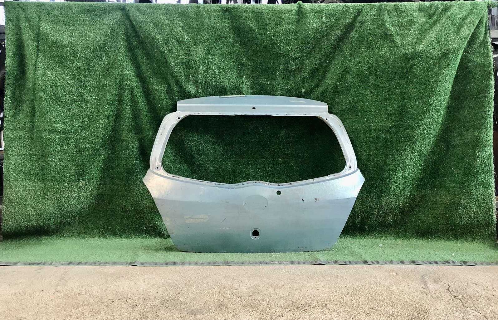 ฝาปิดท้าย Toyota Yaris 2006-12