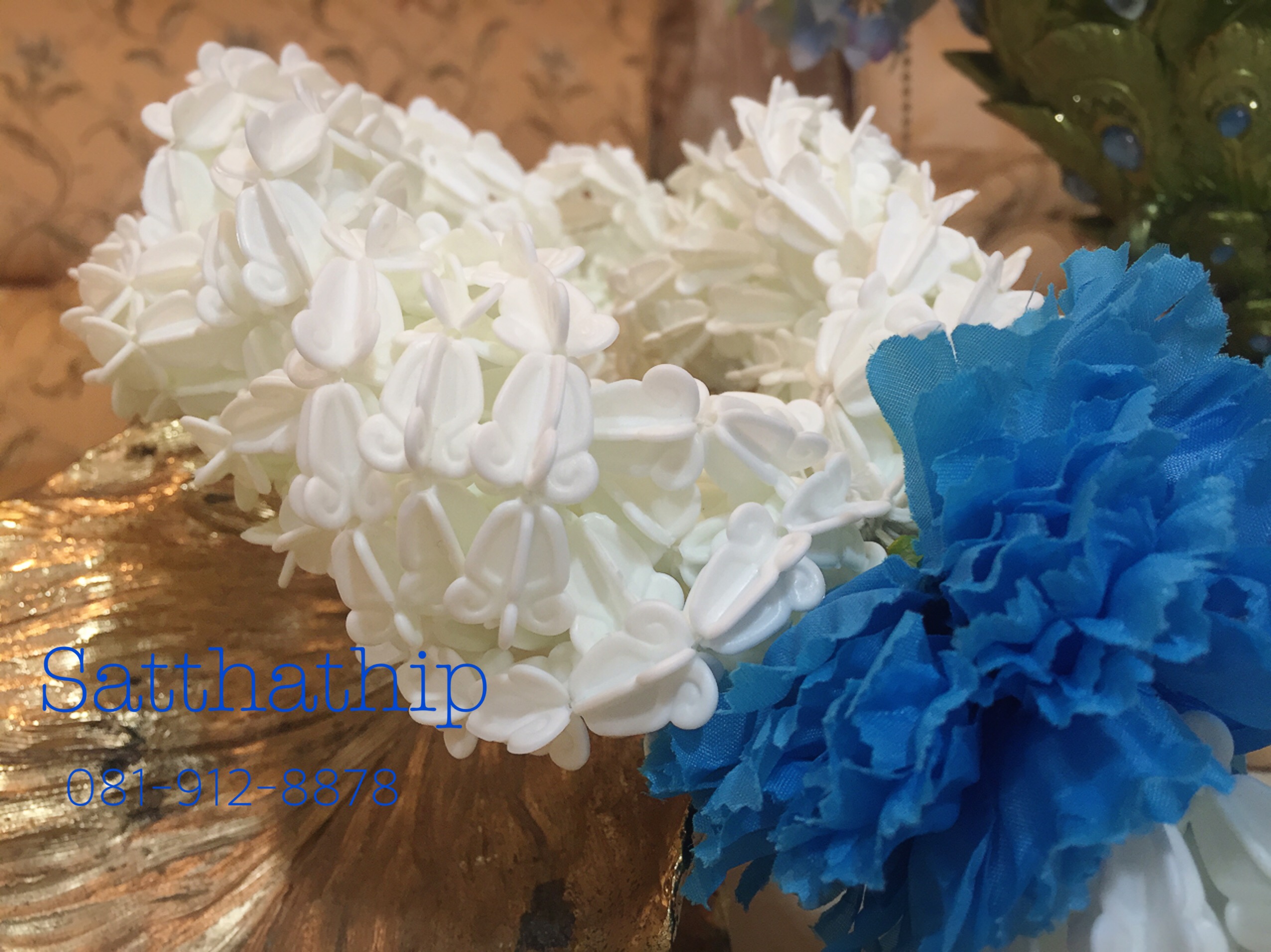 พวงมาลัยดอกรักพลาสติก - Garland