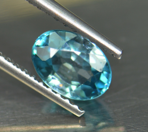 เพทายสีฟ้าน้ำทะเล (Zircon) 1.35 กะรัต
