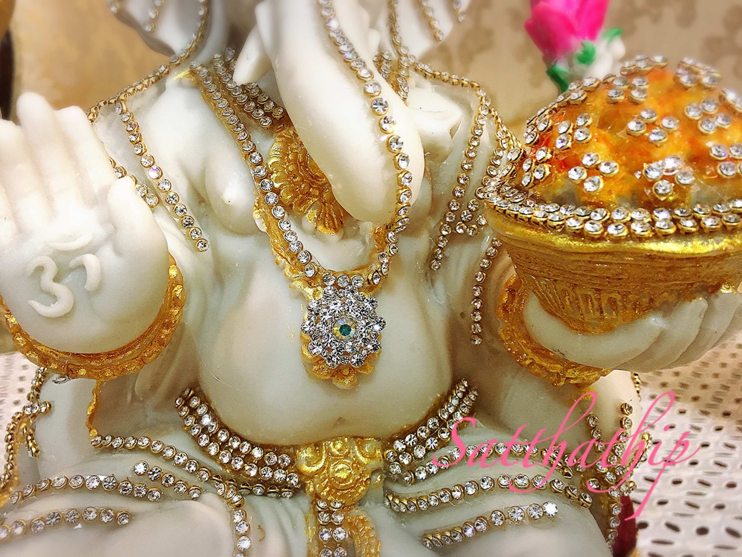 พระพิฆเนศ ปางประทานพร (เรซิ่น แต่งองค์) - Ganesha: Lord of Success