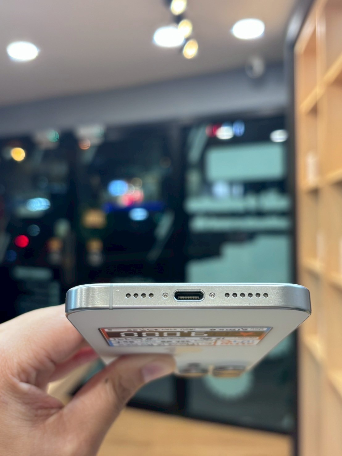 iPhone 15 Pro Max 256GB White Titanium