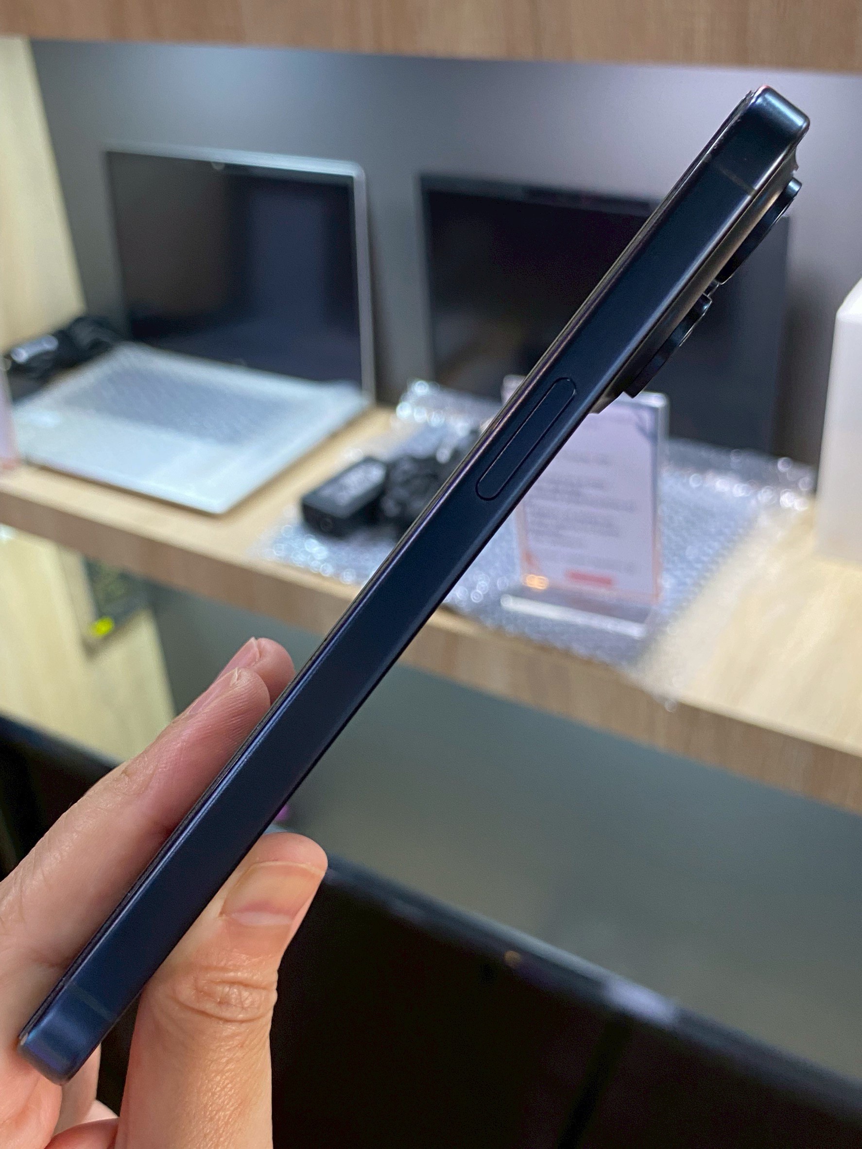 iPhone 15 Pro Max 256GB Blue Titanium