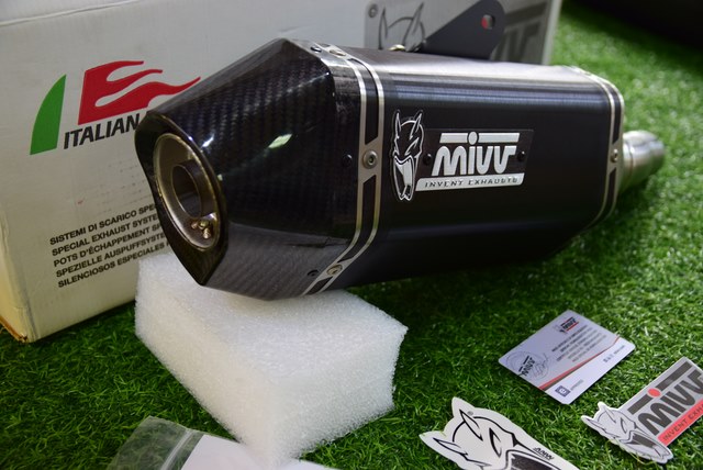 ท่อ Mivv รุ่น speed edge สีดำ สำหรับ X-adv (For Exhibition only)