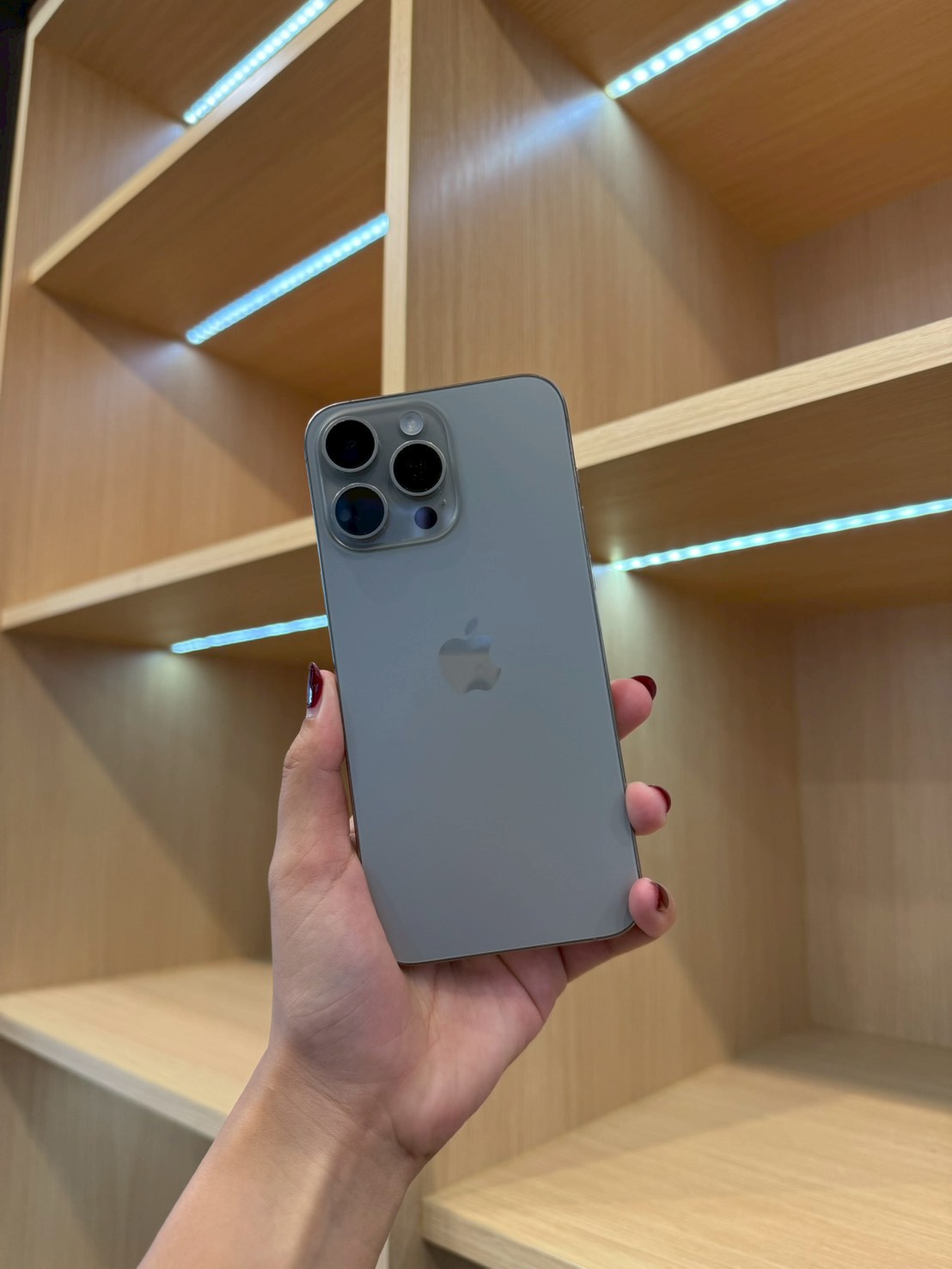 iPhone 15 Pro Max 256GB Natural Titanium