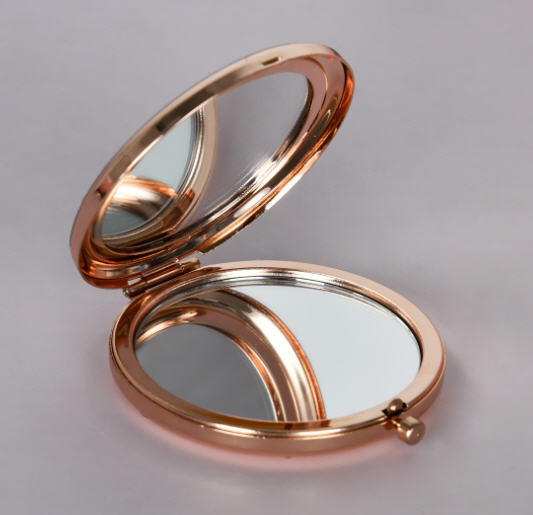 กระจก,กระจกกลมพกพา,ของชำร่วย,ของขวัญ,ของแจก,ของพรีเมี่ยม,สินค้าพรีเมี่ยม,สกรีนโลโก้,LOGO,(ราคาไม่รวมกล่อง)