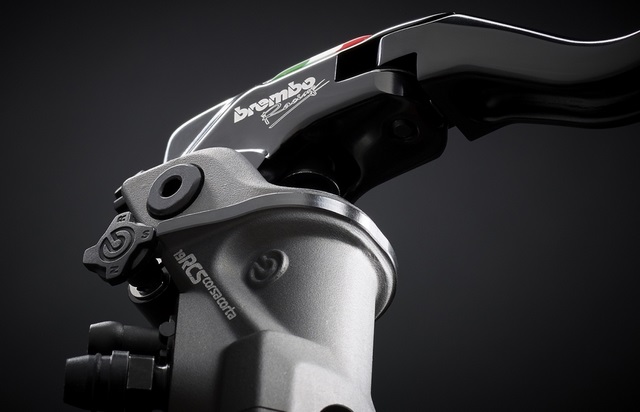 ปั๊มเบรคบน Brembo 19Rcs corsa corta