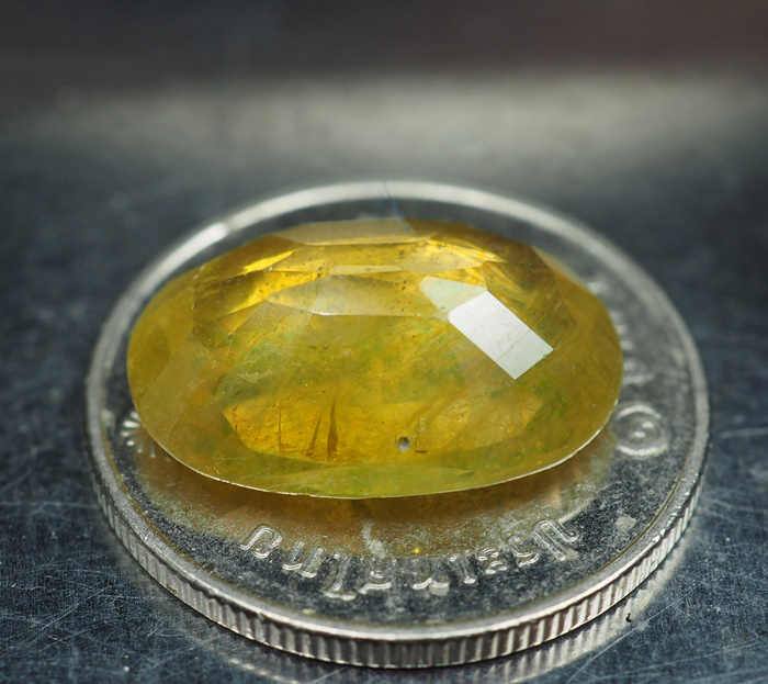 บุษราคัมอัฟริกา (Sapphire) 8.60 กะรัต
