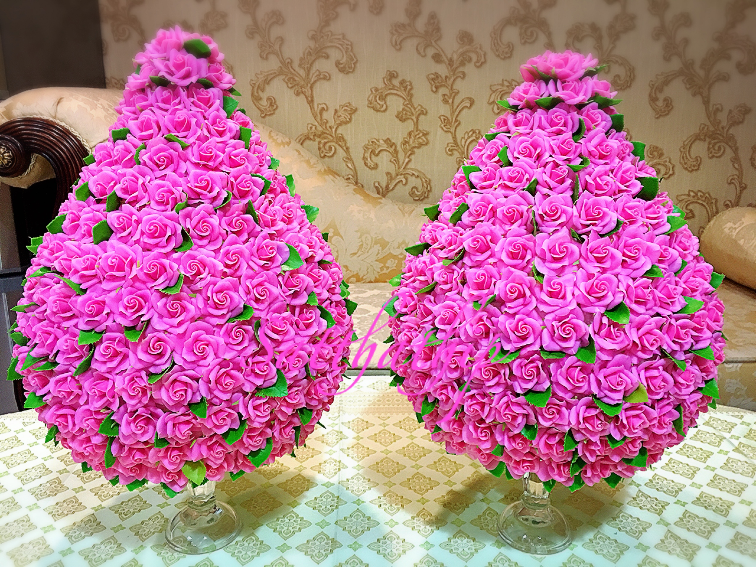 พานพุ่มดอกกุหลาบ ประดิษฐ์จากดิน [11 นิ้ว 12,600 บาท/คู่]