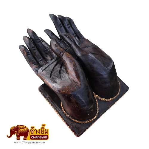 มือวางนามบัตร แกะสลัก