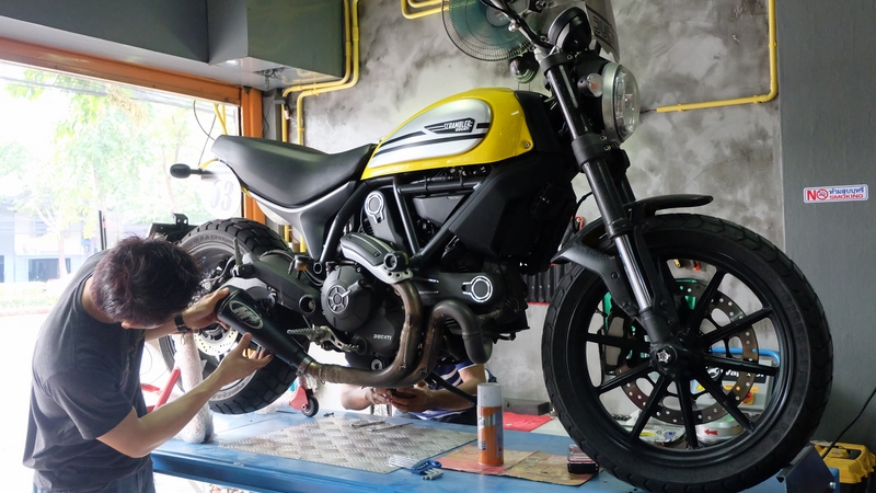 ท่อ M4 GP slip-on สำหรับ Ducati Scrambler (For Exhibition only)