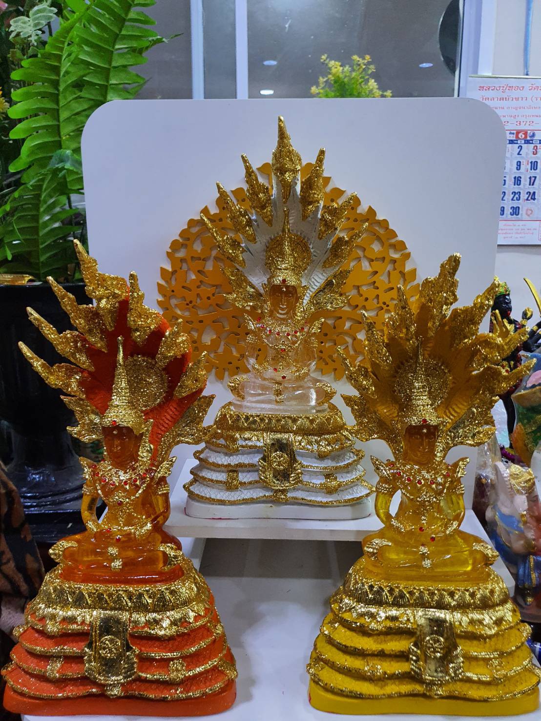 พระเเก้วนาคปรก มีสีประจำวัน สูง 14นิ้วครึ่ง กว้าง8 นิ้ว