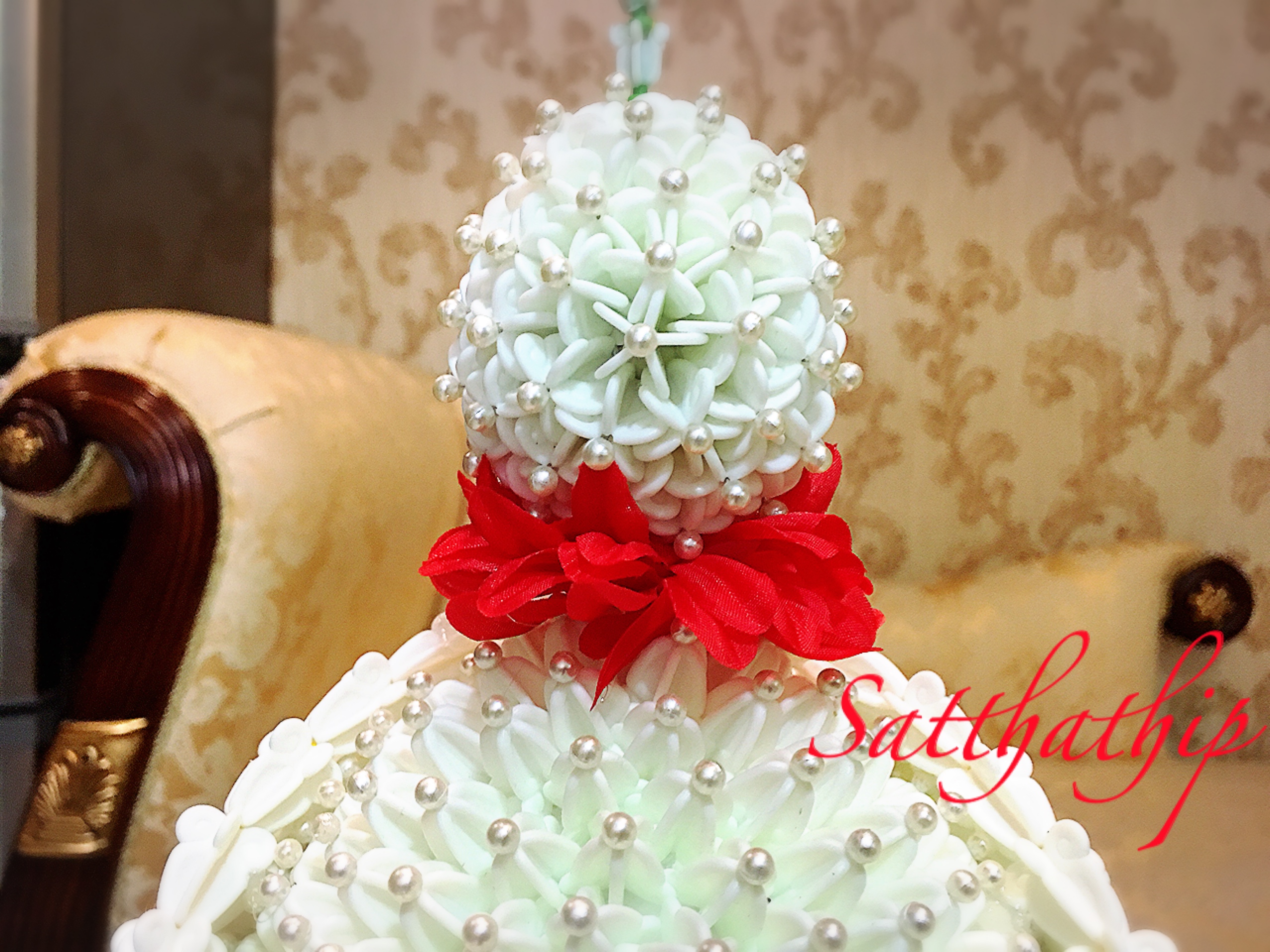 พานพุ่ม - พานพุ่มสักการะ - พานพุ่มดอกรัก - พานพุ่มดอกรักประดิษฐ์ (พลาสติก) - พานพุ่มสีขาว - Panpum