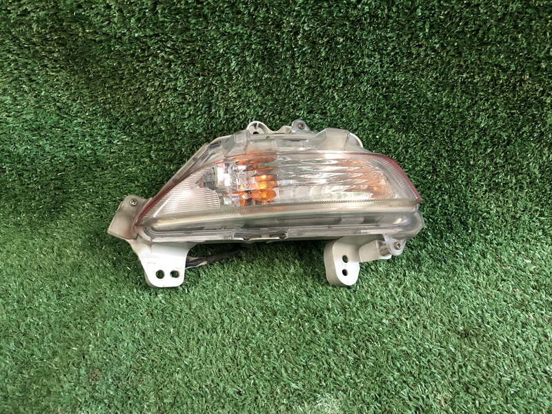 ไฟเลี้ยวหน้า R Mazda Mazda3 Skyactiv 2014-2018