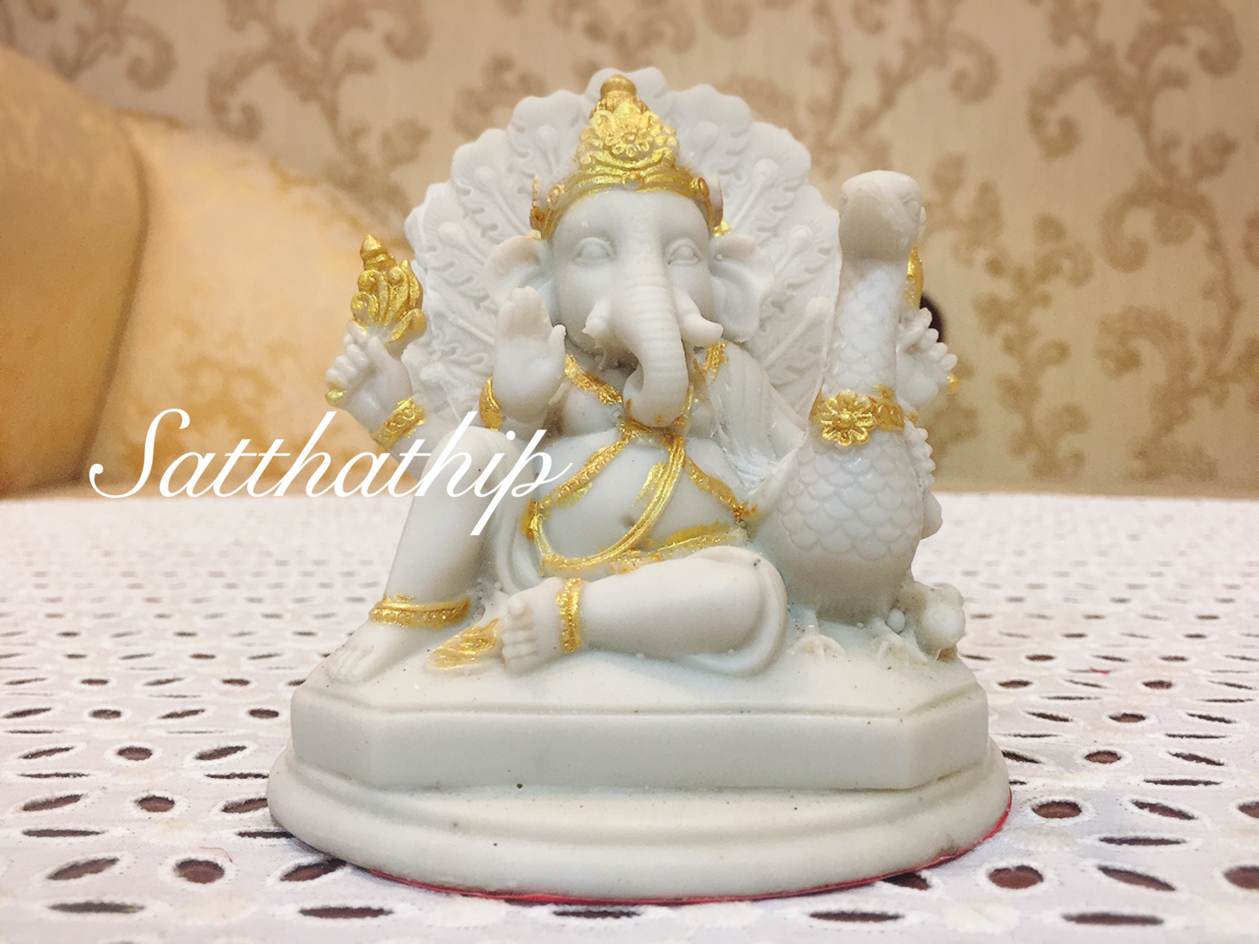 พระพิฆเศวร ปางโมเรศวร/ปางมยุรเวท/ทรงนกยูง (เรซิ่น) - Ganesha: Lord of Success